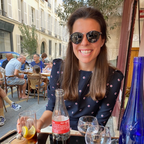 Meet your Posher, Caroline - Picture 2 of 4